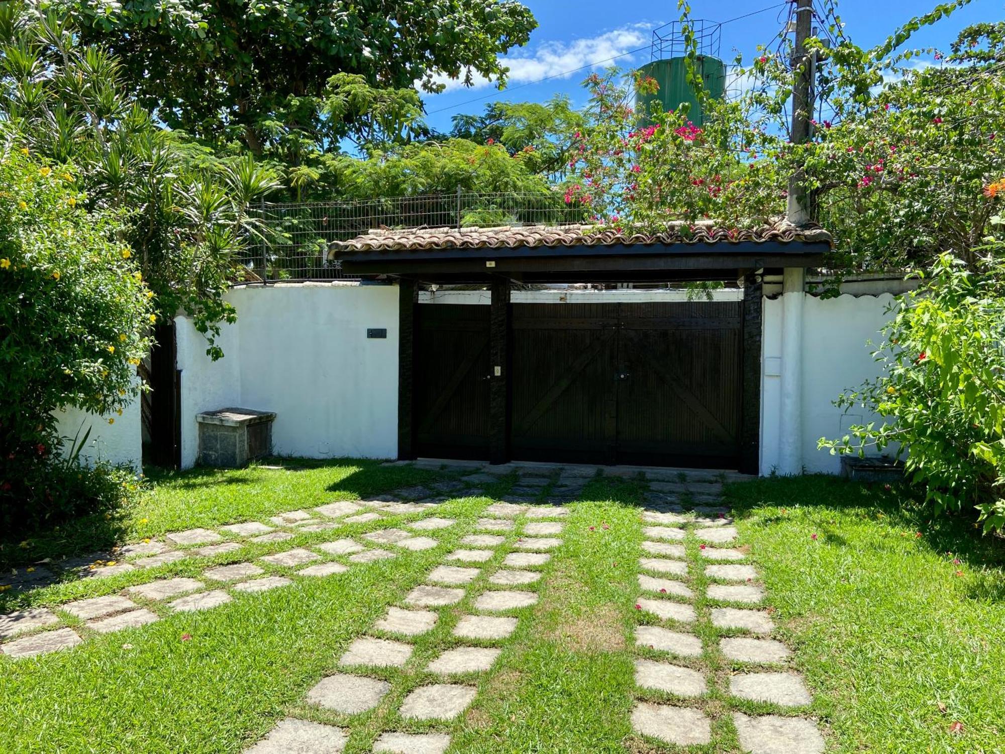 Casa Com Piscina A 4 Minutos Da De Geriba *